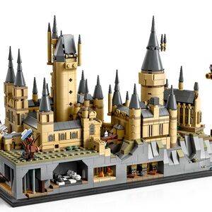 LEGO Hogwarts castle and grounds